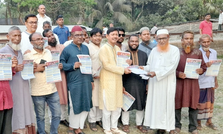 তারেক রহমানের ৩১ দফা বাস্তবায়নে লিফলেট বিতরণ
