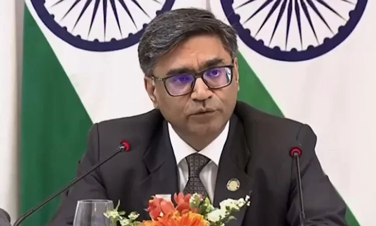 নির্বাচনের মাধ্যমে বাংলাদেশে গণতন্ত্র দেখতে চায় ভারত