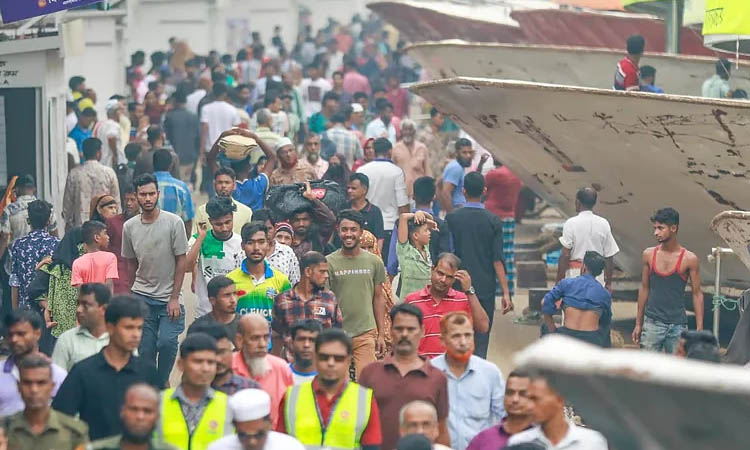 ঈদের ছুটিতে ঢাকা ছাড়েন ১ কোটি ৭ লাখ, ফিরেছেন ৪৪ লাখ সিমধারী