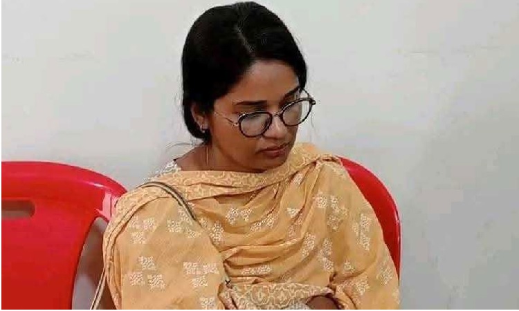 অর্থ আত্মসাতের অভিযোগে নাগরিক কমিটির নেত্রী গ্রেপ্তার