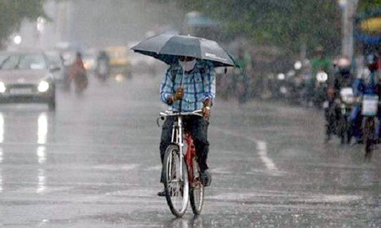 সপ্তাহজুড়ে বৃষ্টির আভাস, কমবে গরম