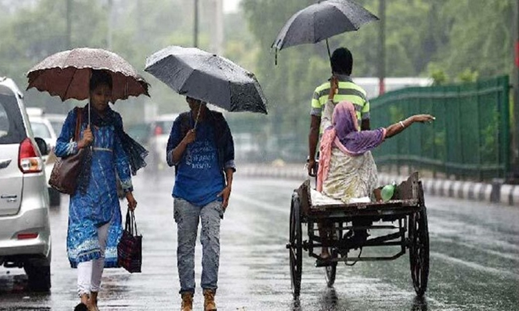 ঢাকাসহ সারাদেশে বৃষ্টির আভাস, কমবে তাপমাত্রা