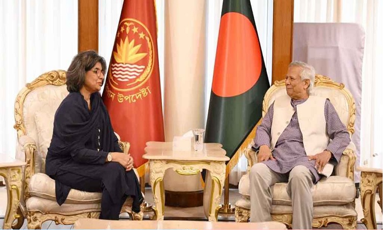 পাকিস্তানের সঙ্গে সম্পর্ক জোরদারের আহ্বান প্রধান উপদেষ্টার