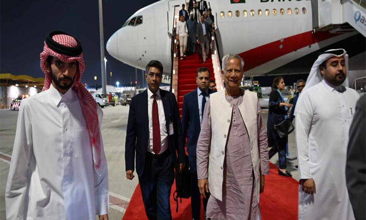 কাতার পৌঁছেছেন প্রধান উপদেষ্টা ড. ইউনূস
