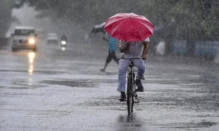ঢাকাসহ ৪ জেলায় ঝড়-বৃষ্টির আভাস, বাড়বে গরম