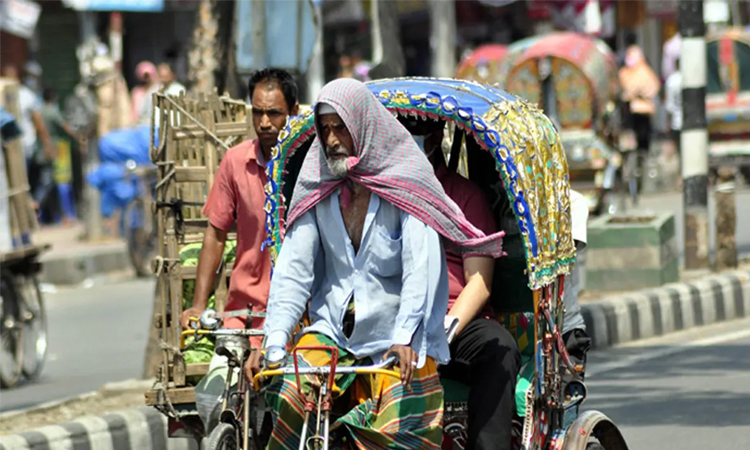 গরমে ভোগাবে আরও ২ দিন, বৃষ্টি হতে পারে সোমবার