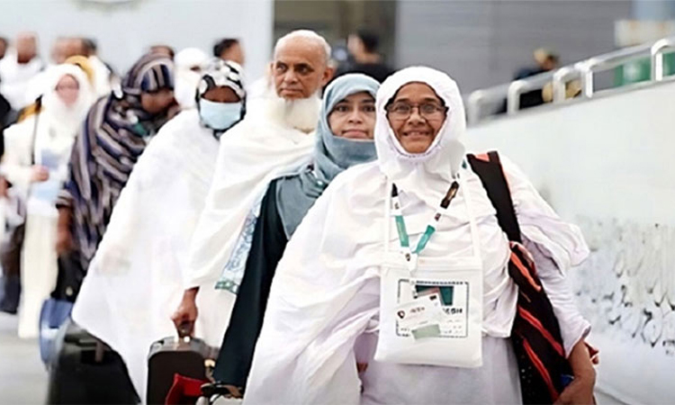 ১০১ ফ্লাইটে সৌদি পৌঁছেছেন ৪০৬০৮ হজযাত্রী