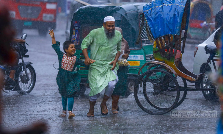 ঢাকাসহ সব বিভাগে বৃষ্টির আভাস, কমতে পারে তাপমাত্রা