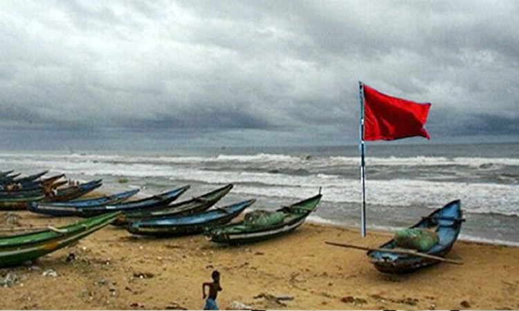 ৬ অঞ্চলে ঝড়-বৃষ্টির আভাস, নদীবন্দরে ২ নম্বর হুঁশিয়ারি সংকেত