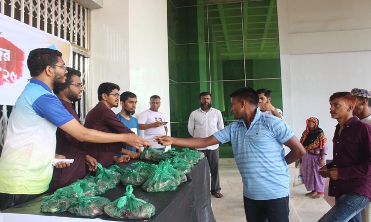 শেকৃবি শিবিরের উদ্যোগে ক্যাম্পাসে ২ গরু ও ১ খাসির কুরবানি