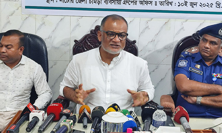 এ বছর কিছু চামড়া পচে গেছে মৌসুমি ব্যবসায়ীদের ভুলে: বাণিজ্য উপদেষ্টা