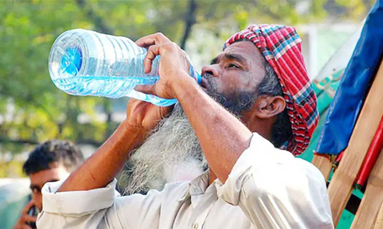 ৪৯ জেলায় বইছে মৃদু তাপপ্রবাহ, আট বিভাগে বৃষ্টির আভাস