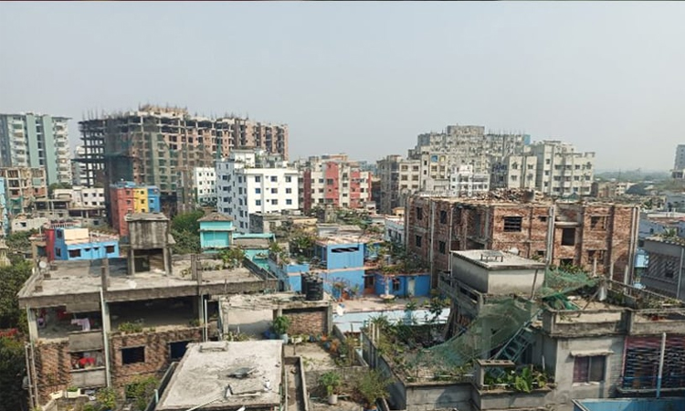 ঢাকার বায়ুমানের উন্নতি, দূষিত শহরের শীর্ষে মানামা