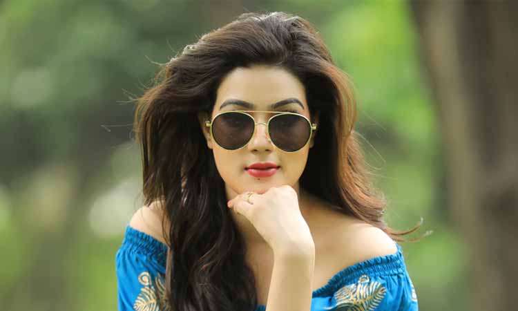 আমি আছি, মরি নাইরে ভাই: মাহি