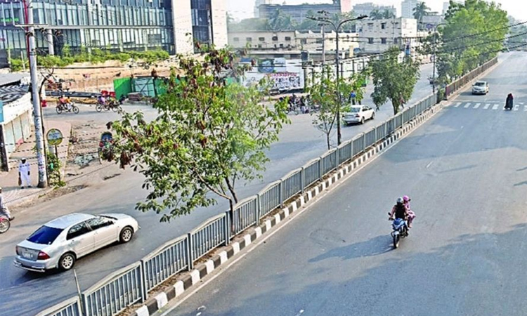 ছুটির সকালে ঢাকার বাতাস ‌‘সহনীয়’