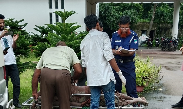 নড়াইলে বাবা-ছেলেকে কুপিয়ে হত্যা, আটক ২