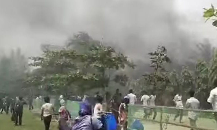 উত্তরায় বিমান বিধ্বস্ত