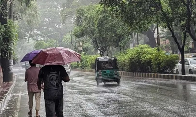 রাতের বৃষ্টিতে ঢাকার বায়ুমানে উন্নতি