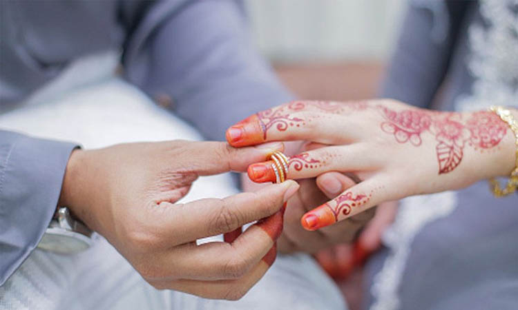 বাগদান হলে কি একে অপরের জন্য বৈধ?