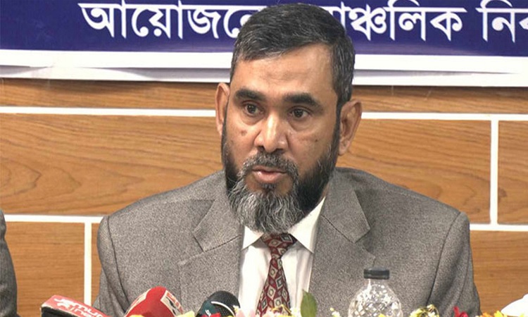 প্রতিবন্ধীদের ঘরে বসে ভোটের প্রস্তাব যুক্তিসঙ্গত : ইসি সানাউল্লাহ