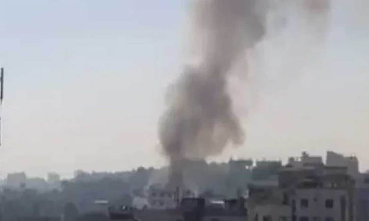 চট্টগ্রামে বস্তিতে আগুন