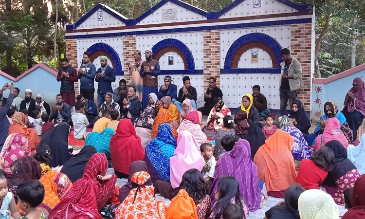 তালায় খালেদা জিয়ার সুস্থতা কামনায় দোয়া ও মোনাজাত