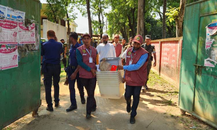 শেরপুর-৩ আসনের সব কেন্দ্রে গেল নির্বাচনী সরঞ্জাম, কাল ভোট