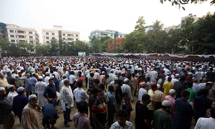 বনানীতে চিরনিদ্রায় শায়িত জায়ান চৌধুরী
