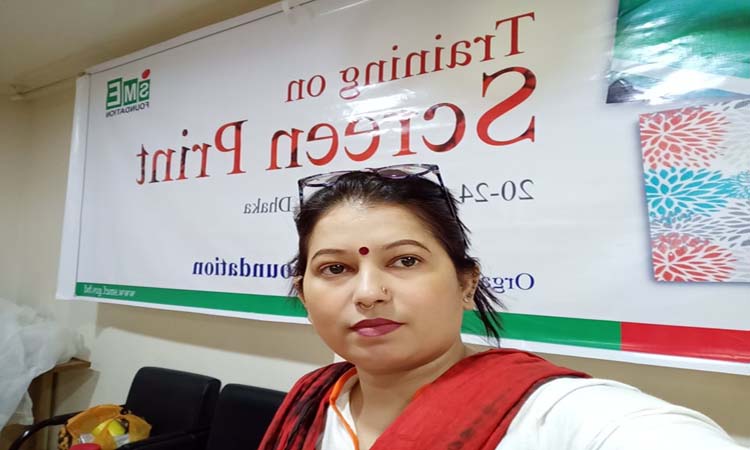 রঙ নিয়ে খেলা করেই জীবন যুদ্ধে জয়ী নিগার সুলতানা