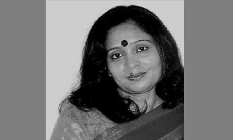 বিদেশে একা সন্তান আর দেশে কাঁদছে মায়ের মন