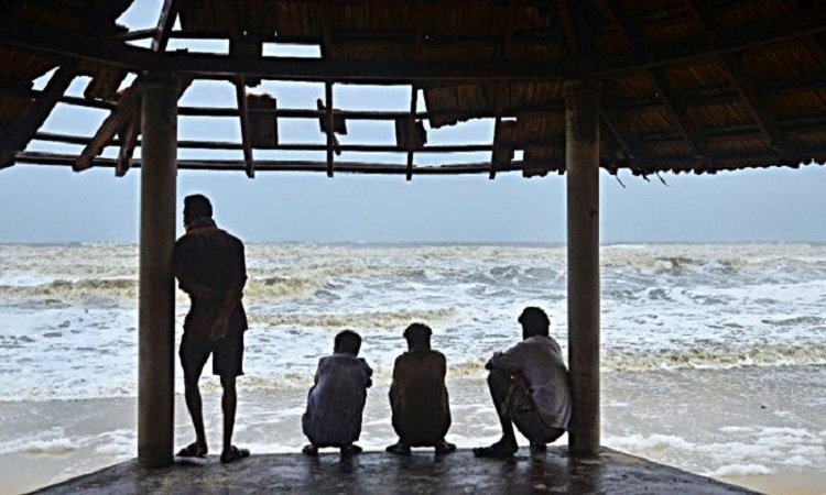 ঘূর্ণিঝড় গুলাবের তাণ্ডবে ভারতে নিহত ২