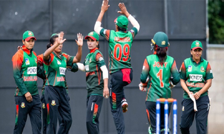 জ্যোতিদের কাছে হারলো কেনিয়ার মেয়েরা