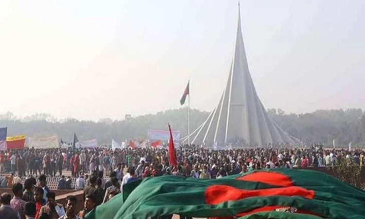 মহান স্বাধীনতা দিবস: জাতির শ্রেষ্ঠ সন্তানদের শ্রদ্ধাভরে স্মরণ