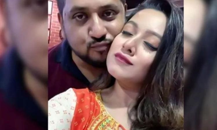 বিতর্কের আগুনে ঘি ঢালছে দিঘীর মামা!