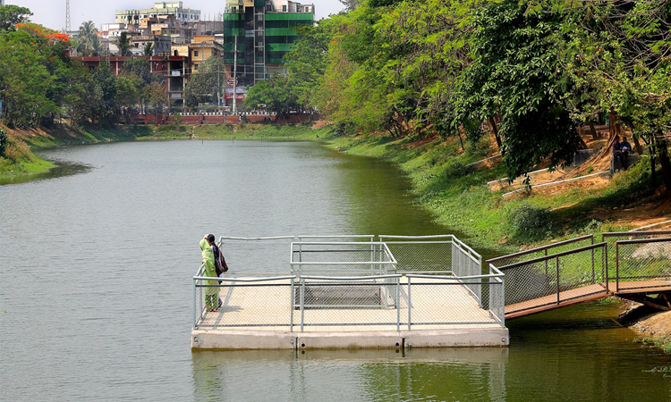 ধানমন্ডি লেকে কিশোরের লাশ