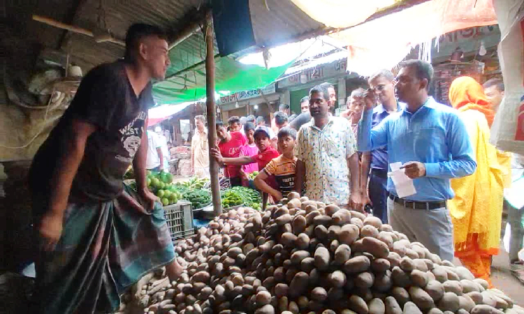ব্রাহ্মণবাড়িয়ায় তিন আলুর প্রতিষ্ঠানকে জরিমানা