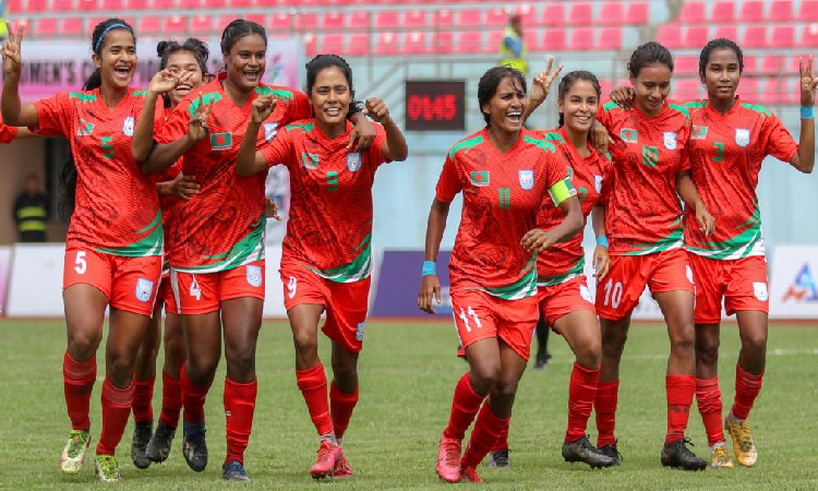 এশিয়ান গেমস খেলতে রাতে ভিয়েতনাম যাচ্ছে বাংলাদেশ নারী ফুটবল দল