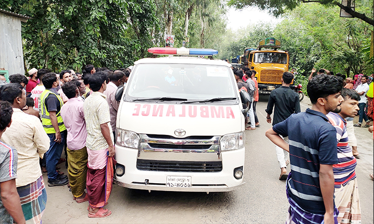 টাঙ্গাইলে ট্রাক চাপায় এক কর্মচারী নিহত