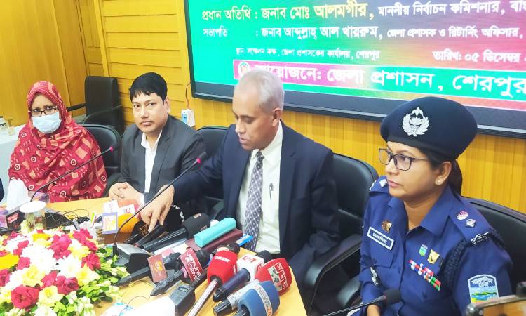 বিরোধী দলের আন্দোলনে নির্বাচনে বিঘ্ন ঘটবে না: ইসি আলমগীর
