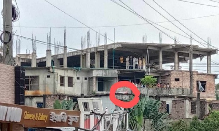 বৈদ্যুতিক তারে শক খেয়ে কিশোরীর মৃত্যু