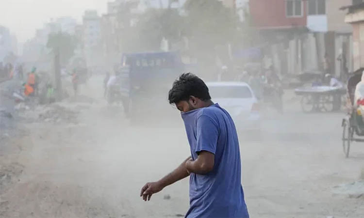 বছর শুরুর প্রথম দিনেই দূষিত শহরের শীর্ষে ঢাকা