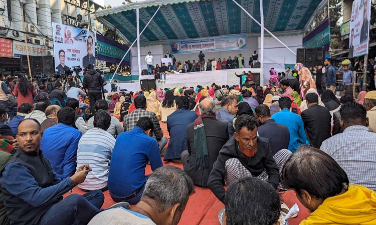 আ. লীগের শান্তি ও গণতন্ত্র সমাবেশ: নেতাকর্মীদের স্লোগানে মুখর বঙ্গবন্ধু অ্যাভিনিউ