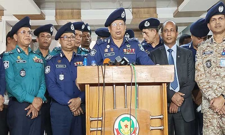 ঘুমধুম সীমান্তে পুলিশ-বিজিবি এক সঙ্গে কাজ করছে: আইজিপি