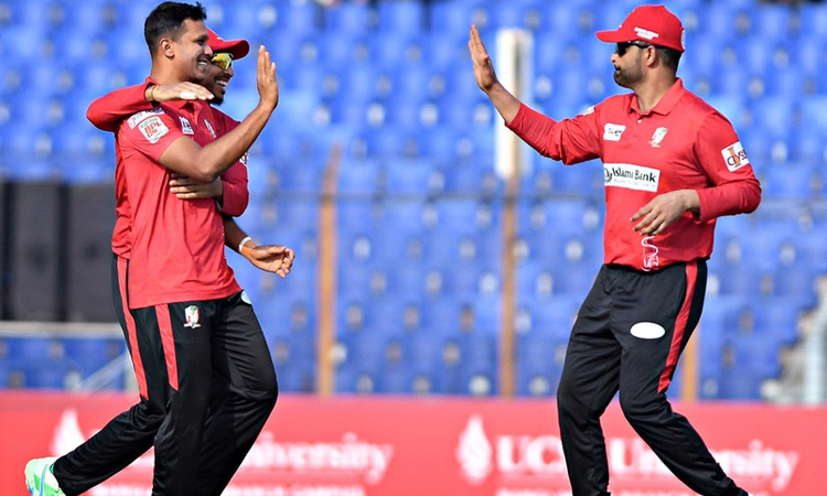 ঢাকাকে হারিয়ে পয়েন্ট টেবিলের তৃতীয় স্থান দখল করেছে বরিশাল
