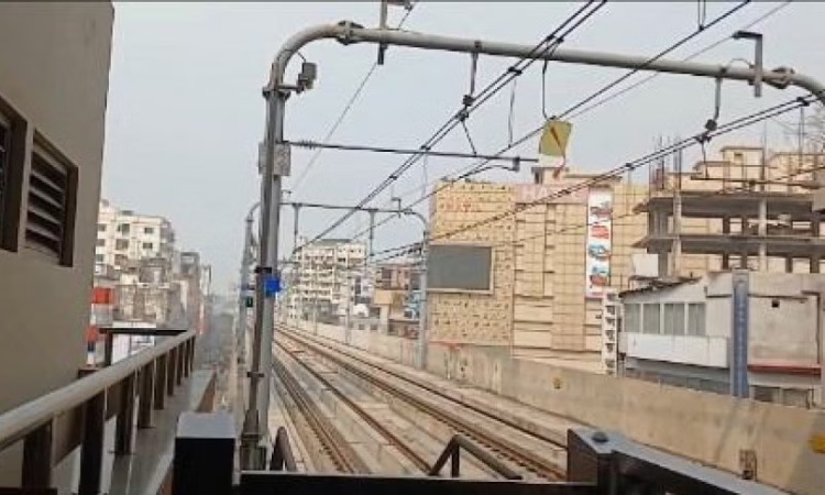 মেট্রোরেল এলাকায় ঘুড়ি ওড়ানো বন্ধে অভিযান, জব্দ ৭ হাজার ঘুড়ি