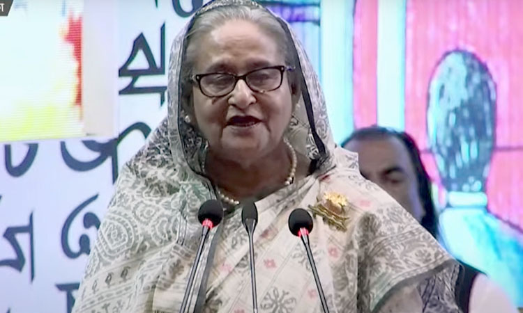 কারও কাছে হাত পেতে নয়, আত্মমর্যাদা নিয়ে চলতে হবে: প্রধানমন্ত্রী
