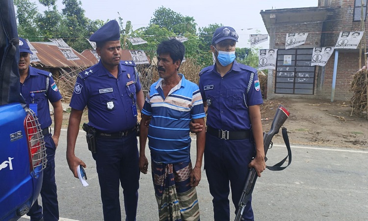 চুয়াডাঙ্গায় ভোটকেন্দ্রে যেতে বাধা, ইউপি সদস্যের কারাদণ্ড