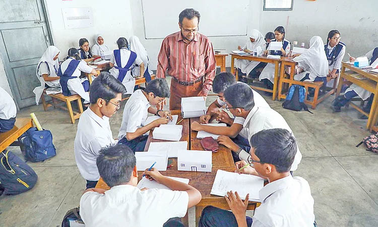 ৬৫ শতাংশ লিখিত, ৩৫ শতাংশ কার্যক্রমভিত্তিক হচ্ছে নতুন শিক্ষাক্রম