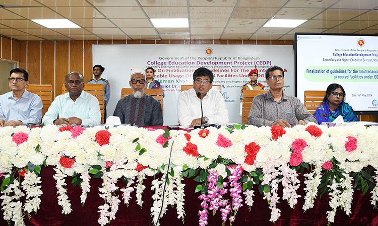 মার্কিন যুক্তরাষ্ট্রে অধ্যাপক-শিক্ষার্থীদের গ্রেফতার নিন্দনীয়