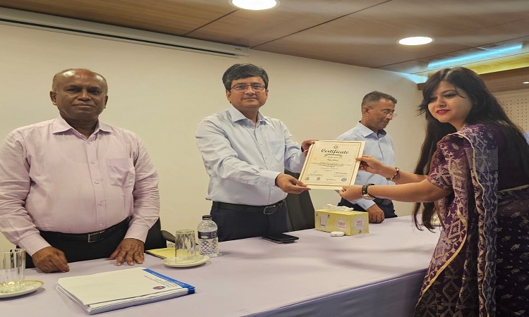 বছরব্যাপী বহু বিষয়ে শিক্ষক প্রশিক্ষণ বিস্তৃত করেছে জাতীয় বিশ্ববিদ্যালয়